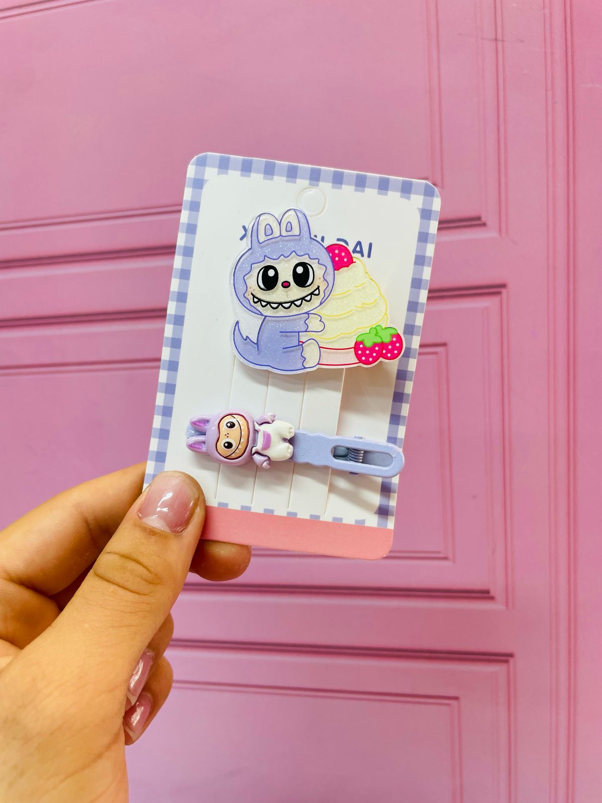 PINZA DE CABELLO LABUBU