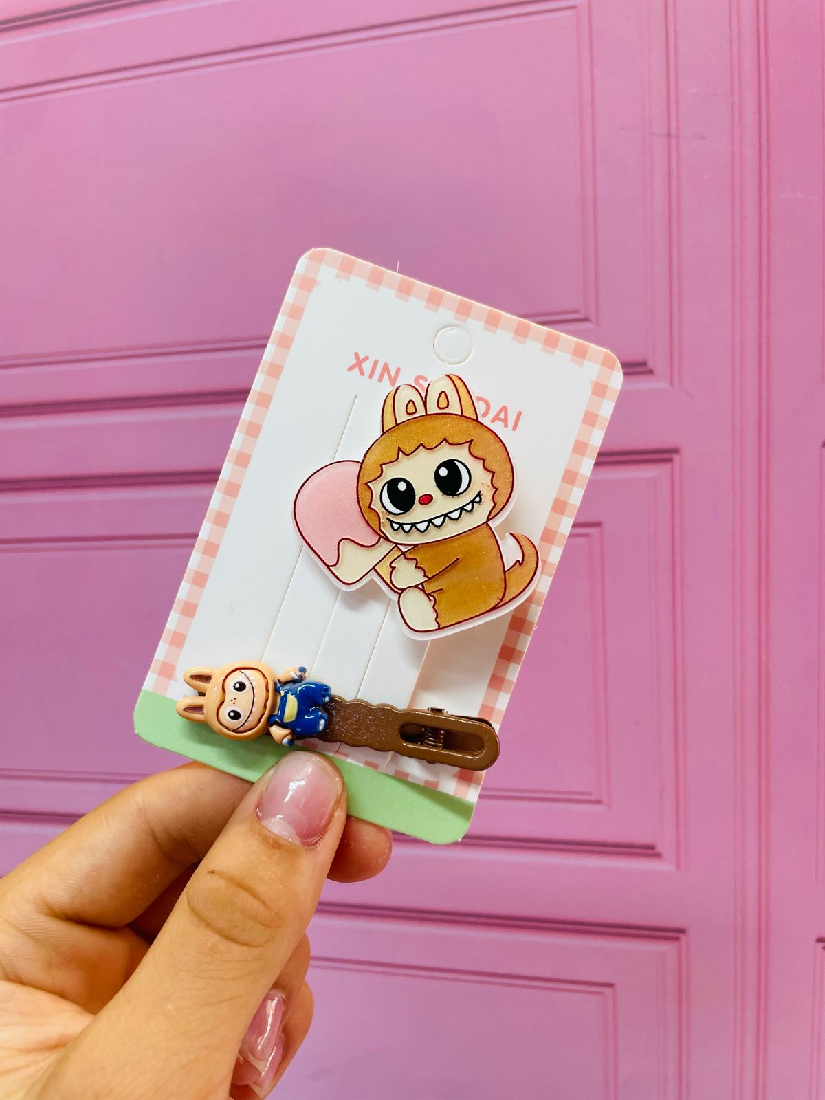 PINZA DE CABELLO LABUBU
