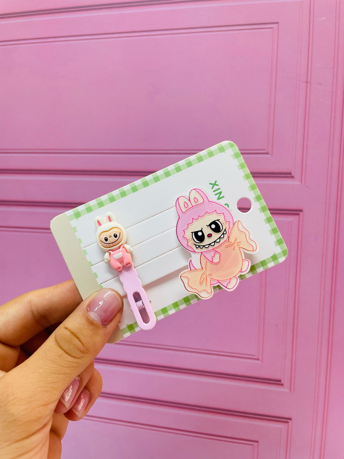 PINZA DE CABELLO LABUBU