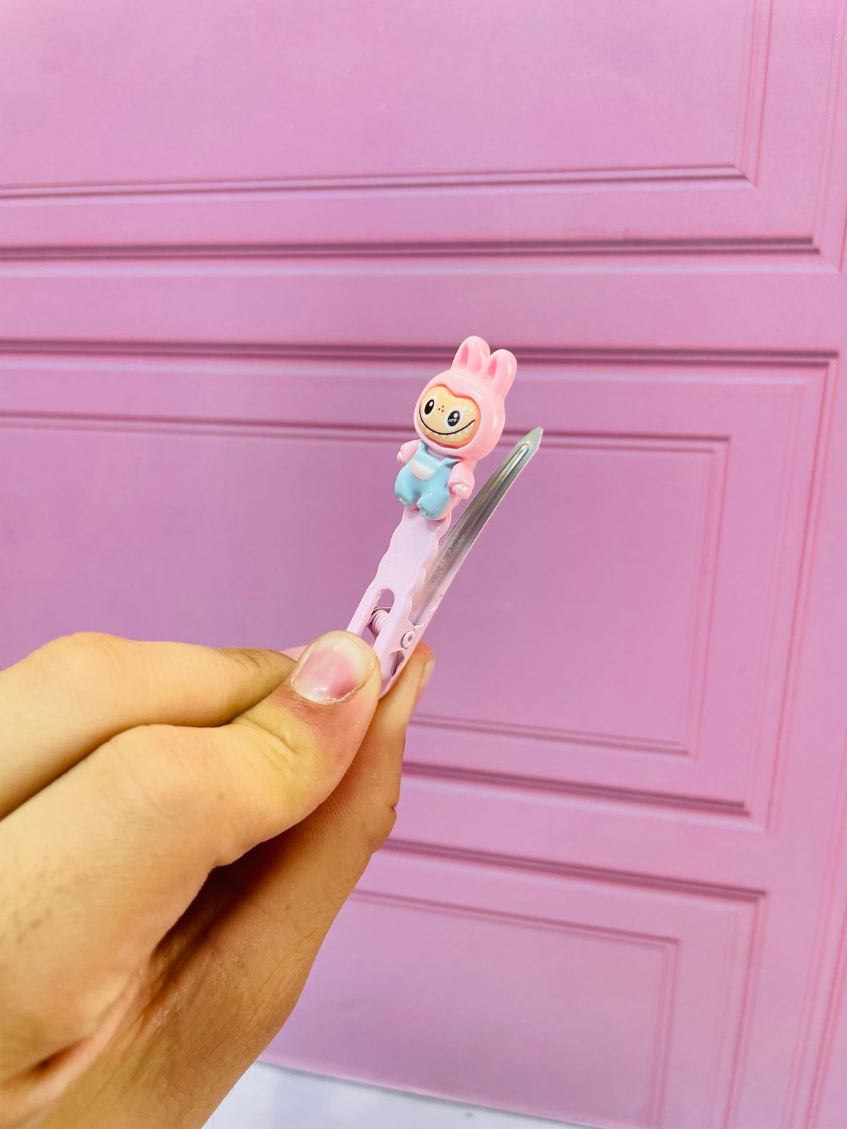 PINZA DE CABELLO LABUBU